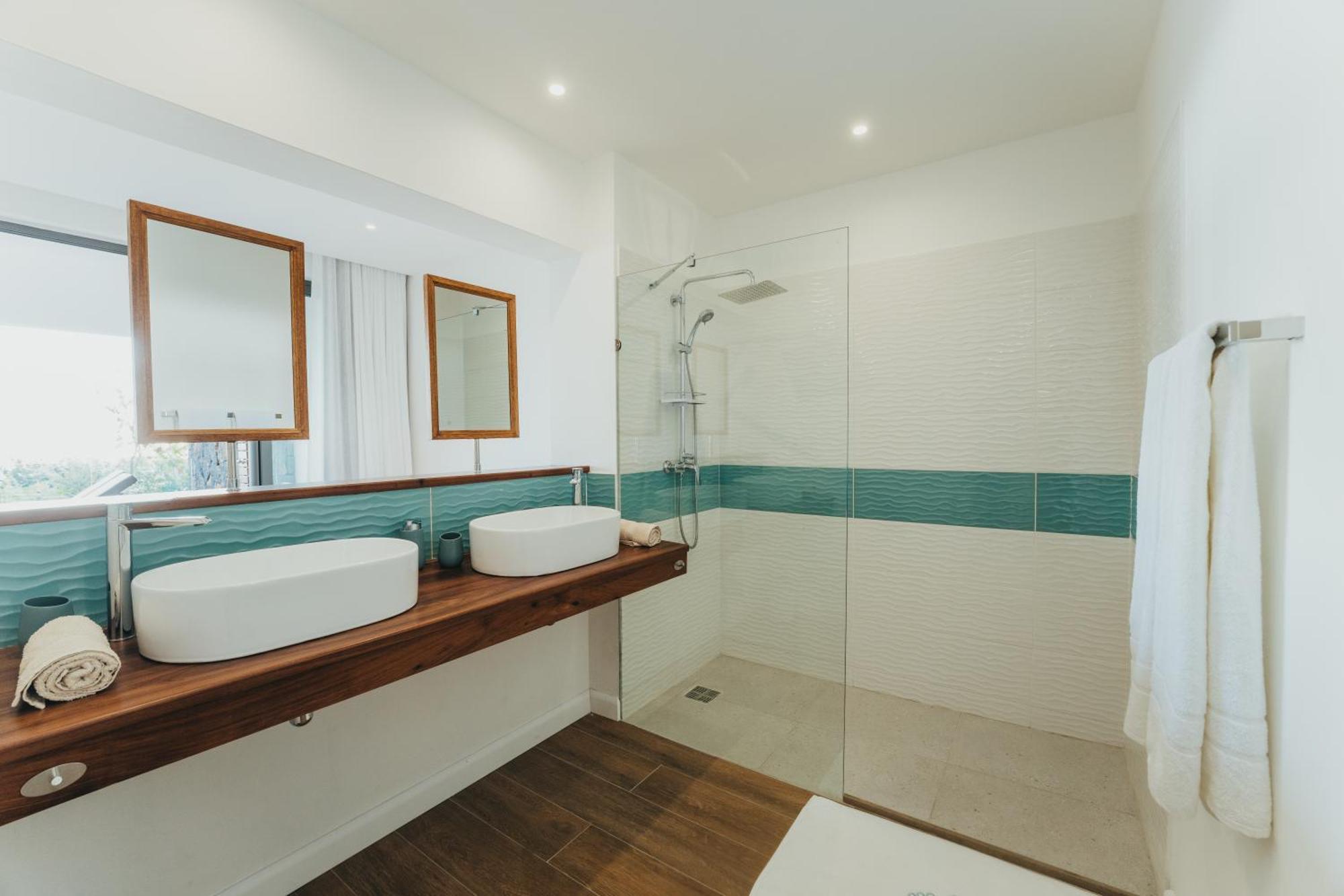 Appartement De Luxe Piscine Et Vue Mer Rivière Noire Kültér fotó