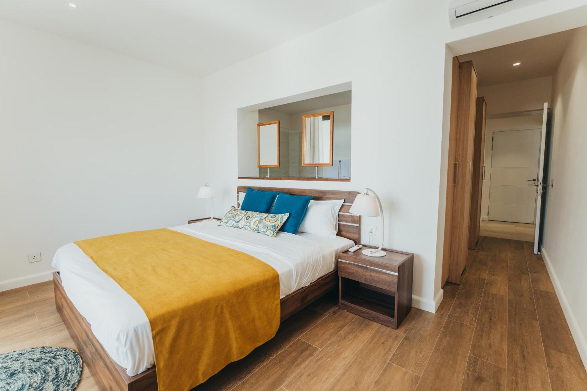 Appartement De Luxe Piscine Et Vue Mer Rivière Noire Kültér fotó