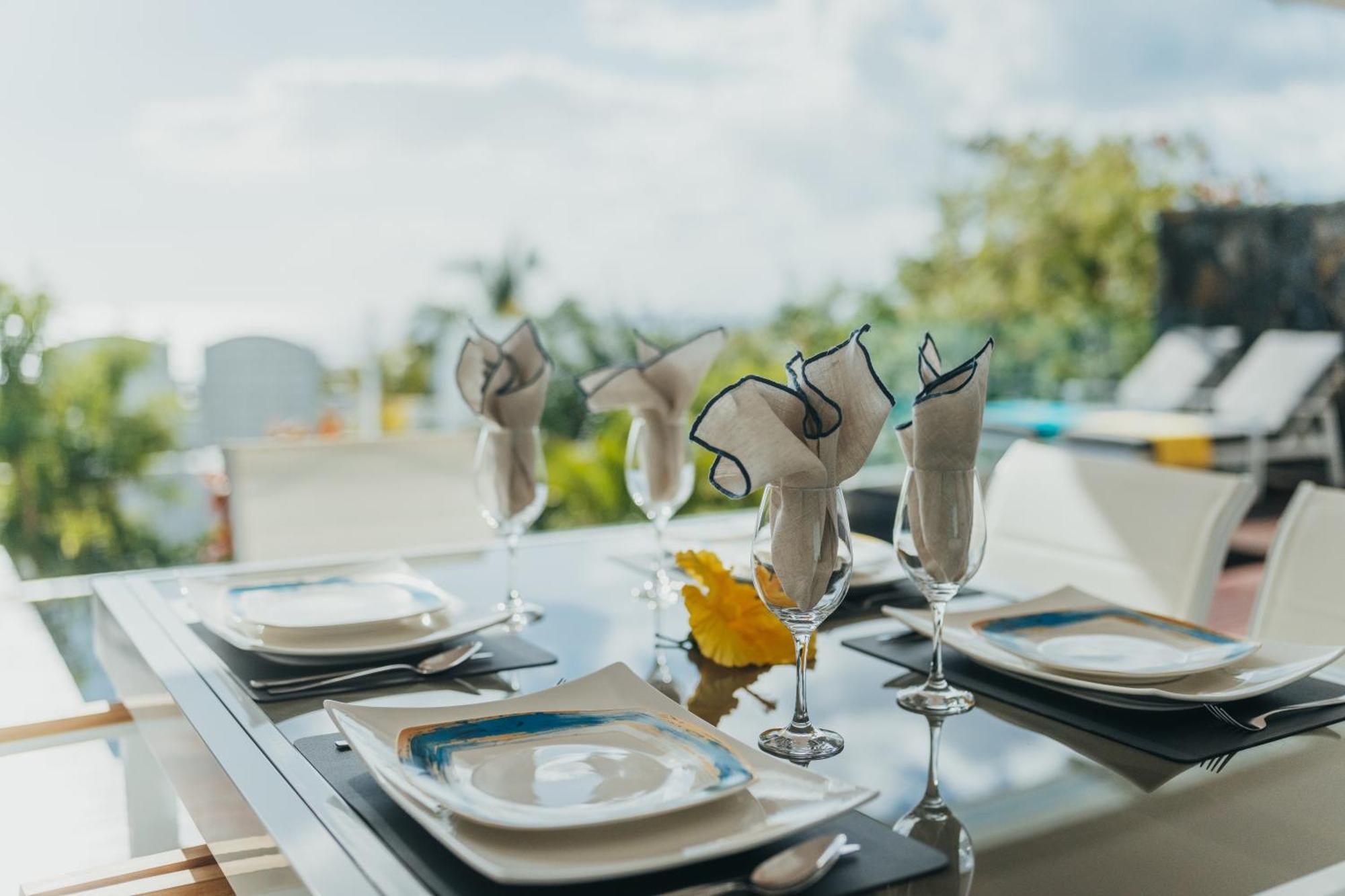 Appartement De Luxe Piscine Et Vue Mer Rivière Noire Kültér fotó