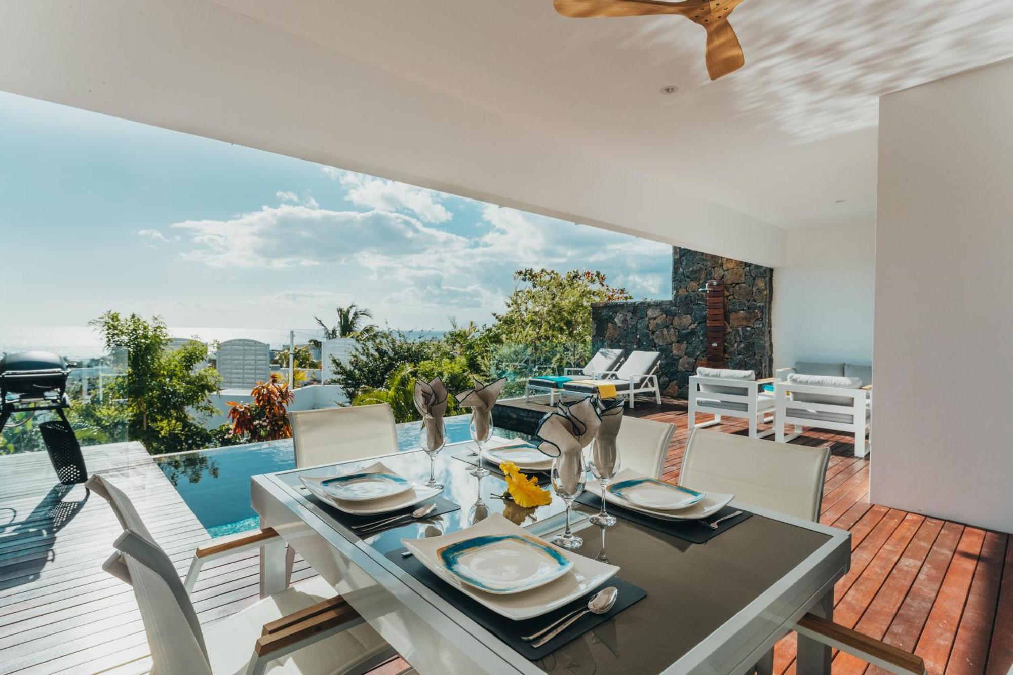 Appartement De Luxe Piscine Et Vue Mer Rivière Noire Kültér fotó